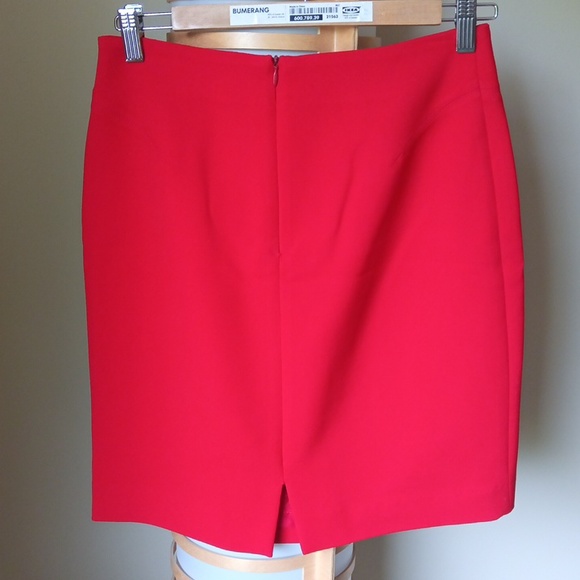 Waist 14" Classic Red Women's Skirt Made in Canada - Picture 5 of 14